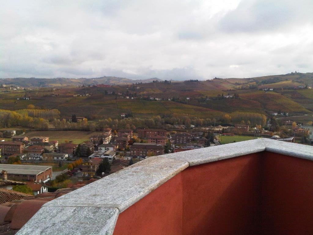 Dimora San Sebastiano Acomodação com café da manhã Neive Exterior foto